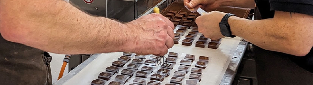 La magie du chocolat artisanal : Du cacao à la tablette